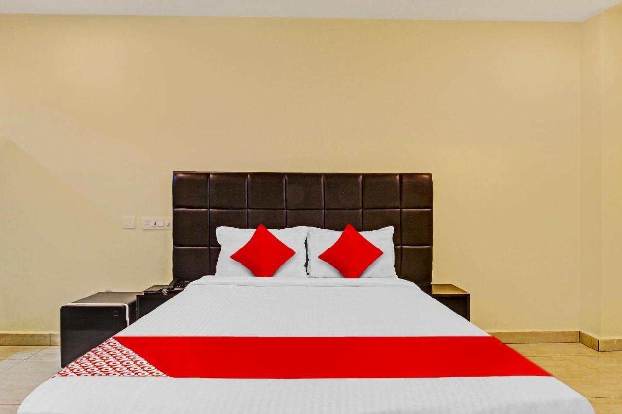 Super Hotel O Lakshmi Royal Inn Warangal Zewnętrze zdjęcie